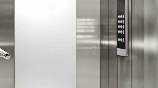 1232-1-CONFORT-ACERO-ESPEJO-BLACK-GALAXY-scaled-e1634210259346