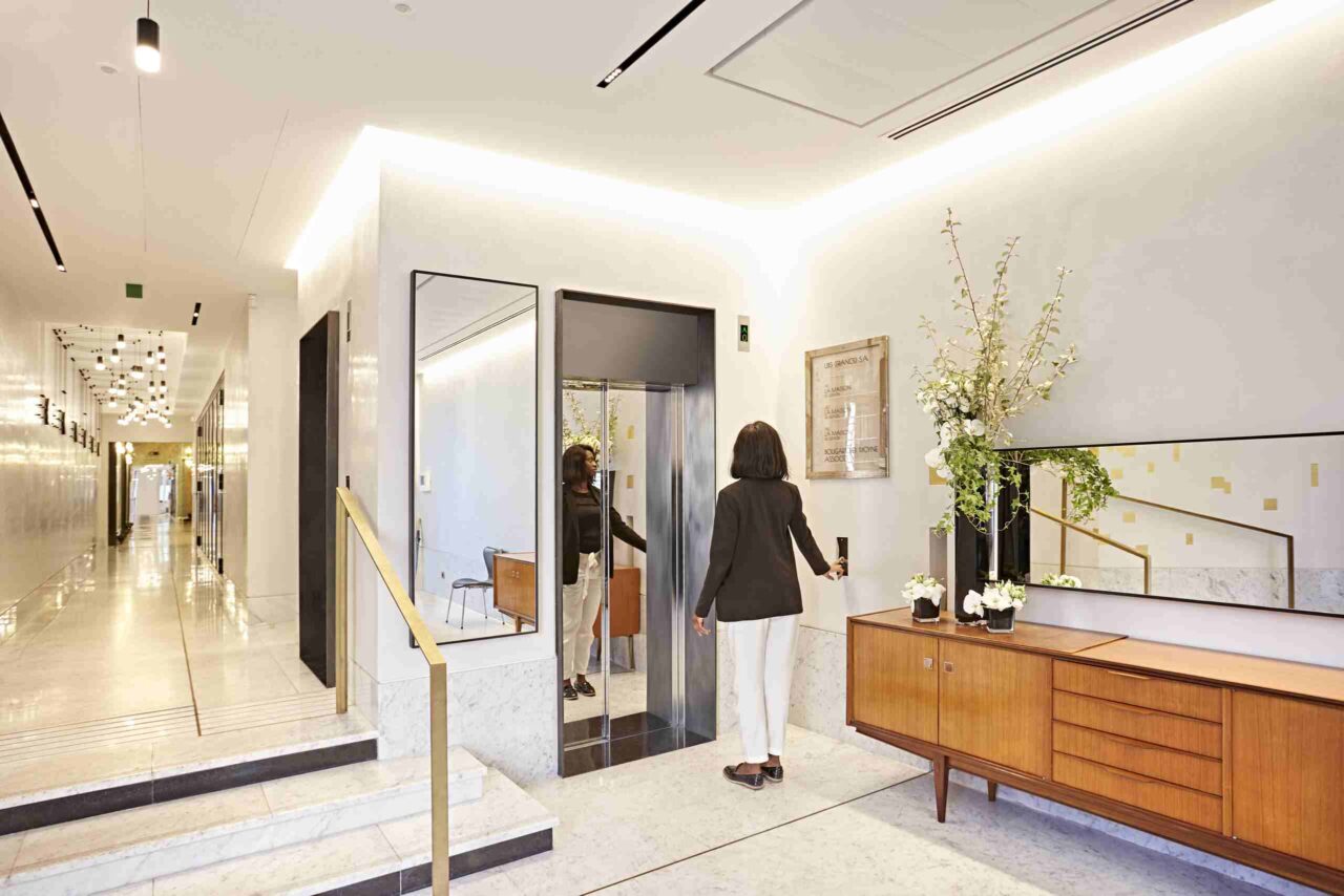 1183-Banque-Leonardo-scaled-e1635935117298