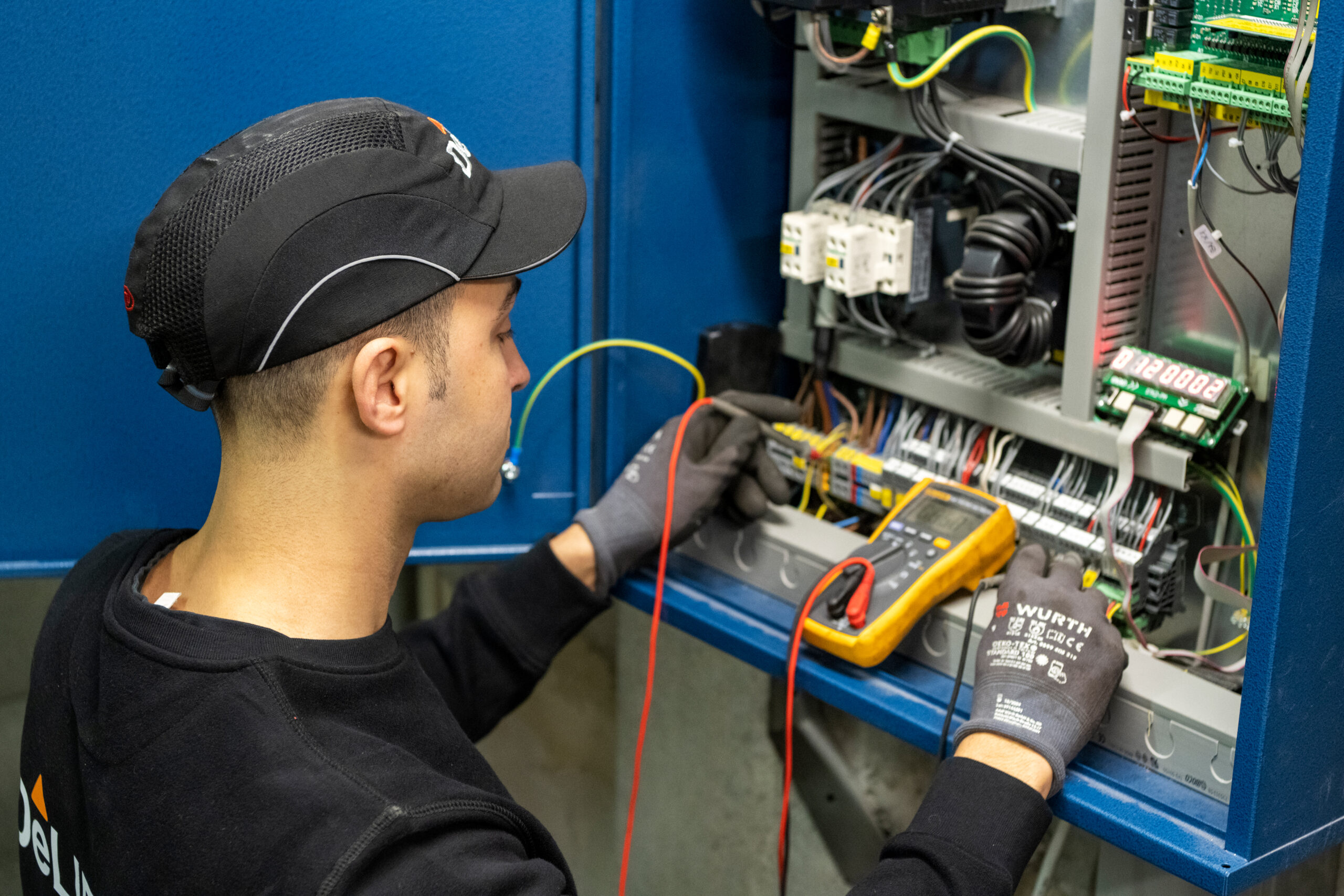 TB2_3067_sRGB-scaled