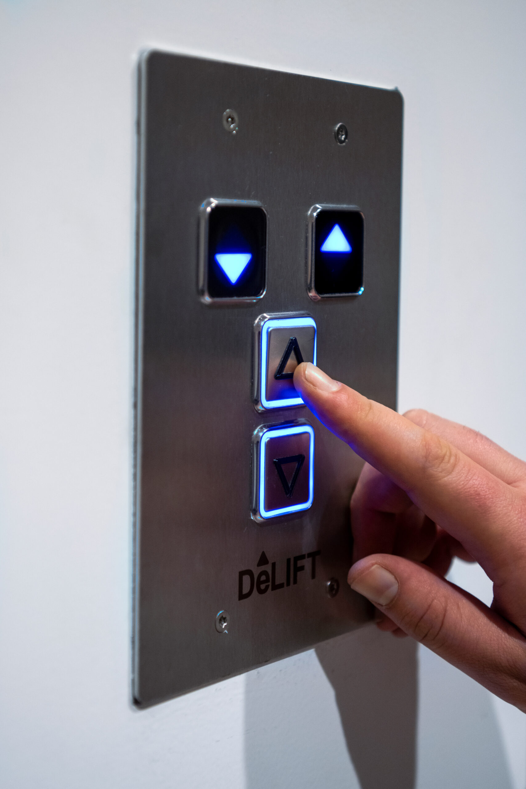 TB2_3368_sRGB-scaled