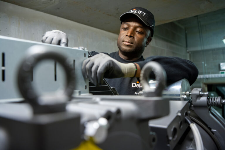 TB2_2931_sRGB-scaled