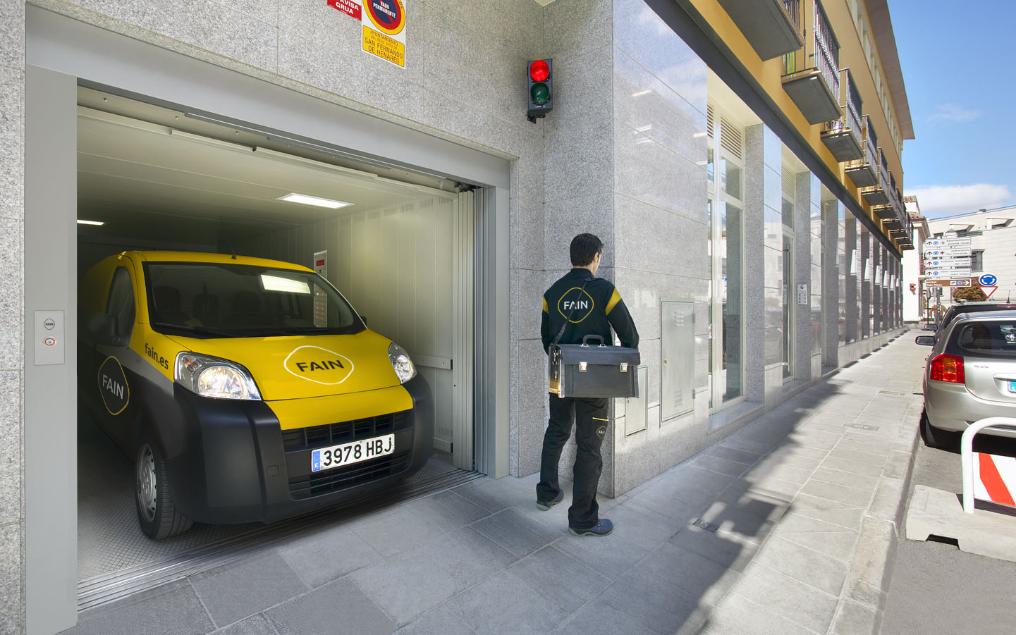 Monte-voitures : Une solution pratique pour optimiser l’espace avec FAIN